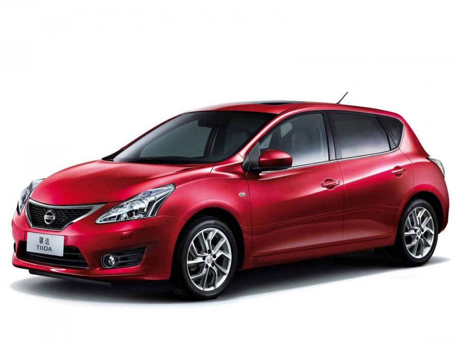  Nissan Tiida 2011 года  (фото 11 из 23)